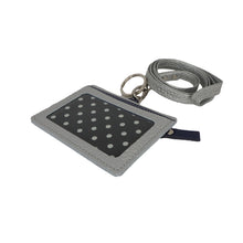 画像をギャラリービューアに読み込む, 141. 本革製ストラップ付カードホルダー