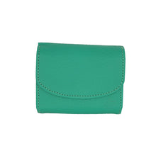 画像をギャラリービューアに読み込む, 778. 本革製三つ折り財布