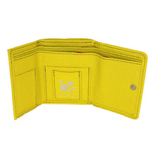 画像をギャラリービューアに読み込む, 778. 本革製三つ折り財布