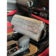 画像をギャラリービューアに読み込む, 34. 本革製ショルダーウォレット TRIBECA