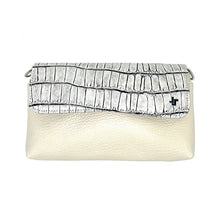 画像をギャラリービューアに読み込む, 34. 本革製ショルダーウォレット TRIBECA