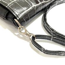 画像をギャラリービューアに読み込む, 34. 本革製ショルダーウォレット TRIBECA